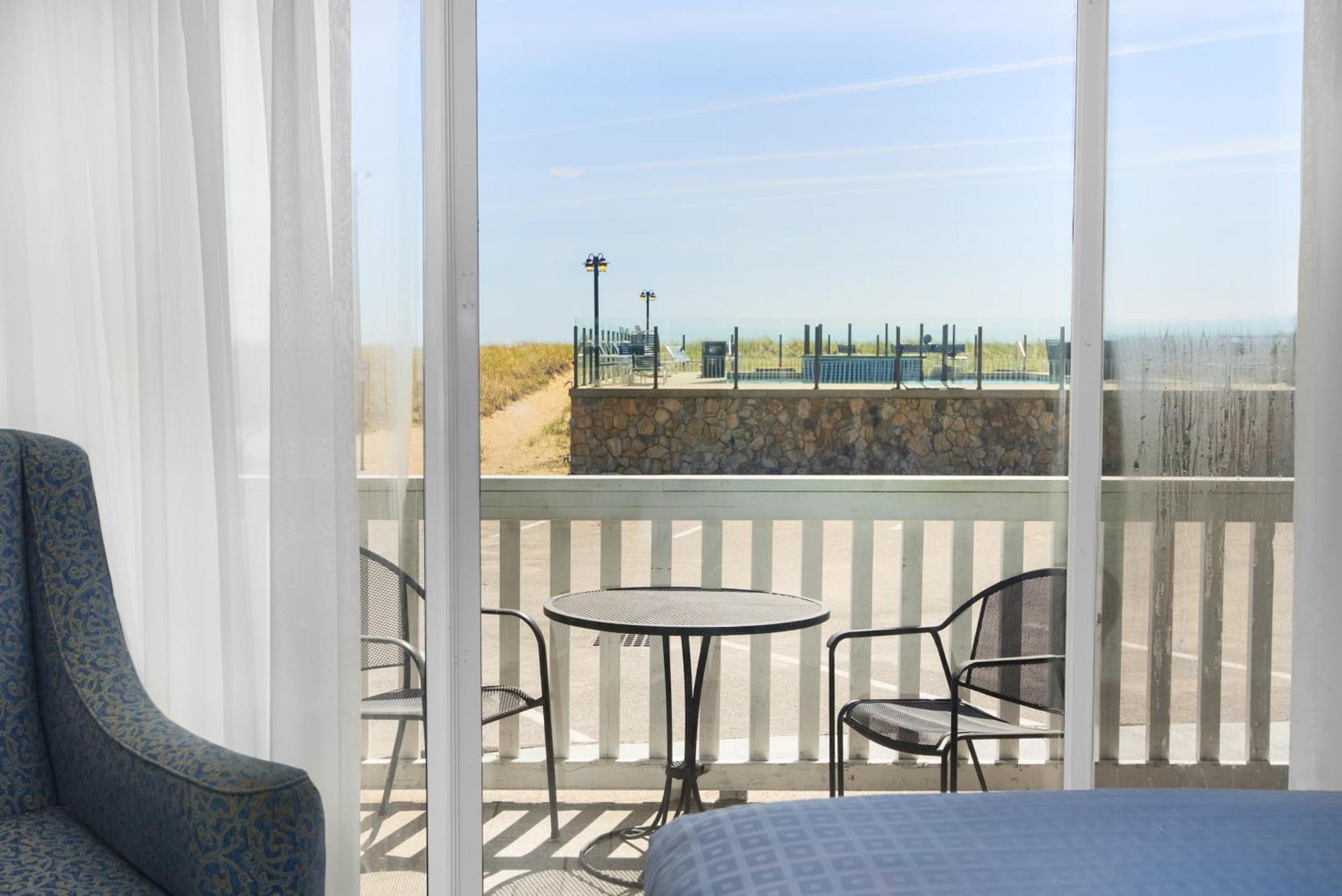 Waves Oceanfront Resort Old Orchard Beach Extérieur photo